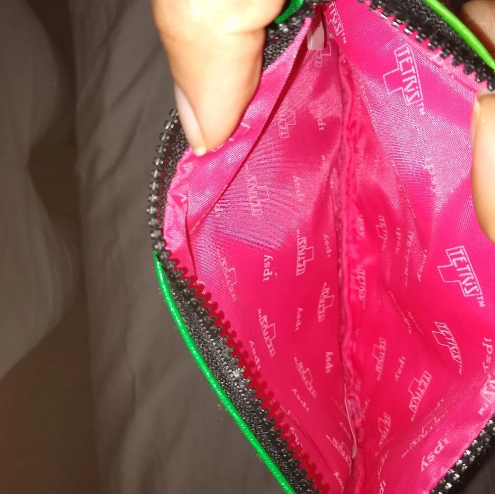 💙 Ipsy‎ Green Tetris Makeup Bag (3 for $20)